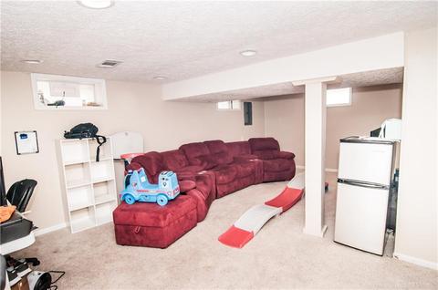 1945 E Bataan Dr, Dayton, OH 45420 photo 15
