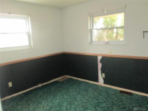 4812 Sylvan Dr, Dayton, OH 45417 photo 5