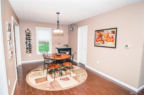142 Walnut Grove Dr, Dayton, OH 45458 photo 9