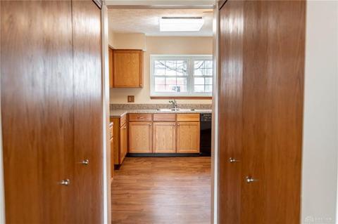 296 Progress Rd, Dayton, OH 45449 photo 6