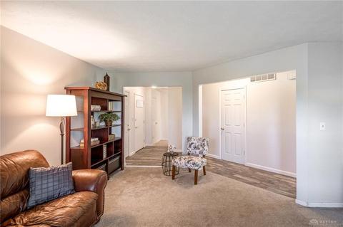1002 Old Stone Ct, Dayton, OH 45459 photo 4