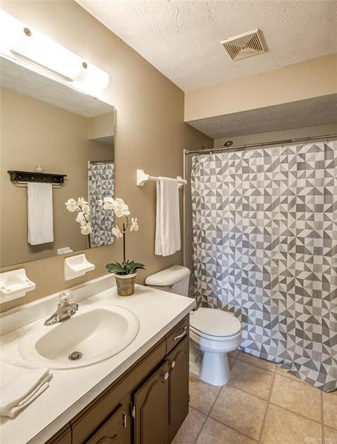 1002 Old Stone Ct, Dayton, OH 45459 photo 13
