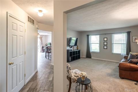 1002 Old Stone Ct, Dayton, OH 45459 photo 5