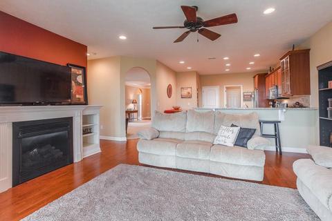 651 Mackenzie Ct, Dayton, OH 45458 photo 13