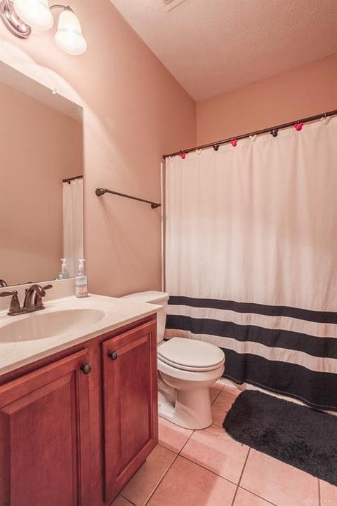 651 Mackenzie Ct, Dayton, OH 45458 photo 12