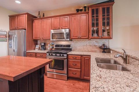 651 Mackenzie Ct, Dayton, OH 45458 photo 6