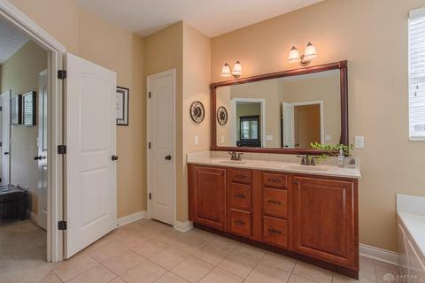 651 Mackenzie Ct, Dayton, OH 45458 photo 23