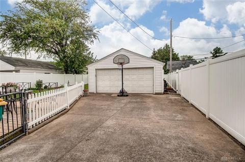2123 E Bataan Dr, Dayton, OH 45420 photo 31