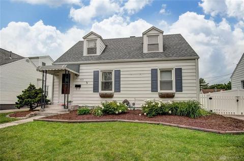 2123 E Bataan Dr, Dayton, OH 45420 photo 1