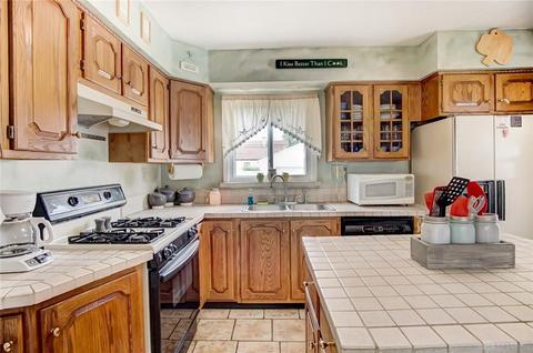 2123 E Bataan Dr, Dayton, OH 45420 photo 11