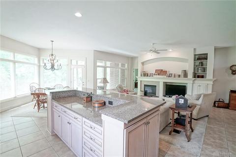 876 Eagle Run Dr, Dayton, OH 45458 photo 9