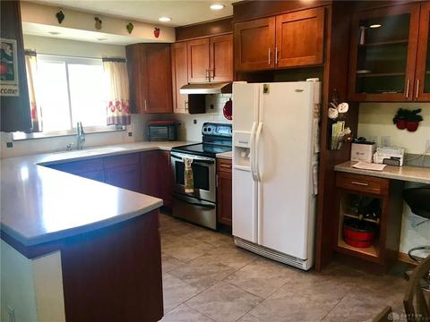 1921 Echo Wood Ct, Dayton, OH 45429 photo 5