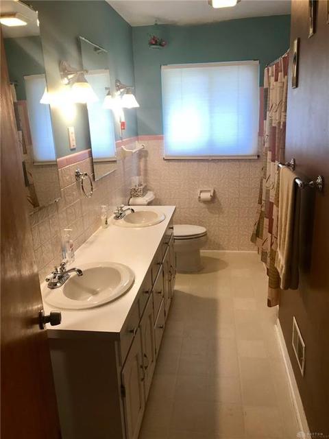 1921 Echo Wood Ct, Dayton, OH 45429 photo 8