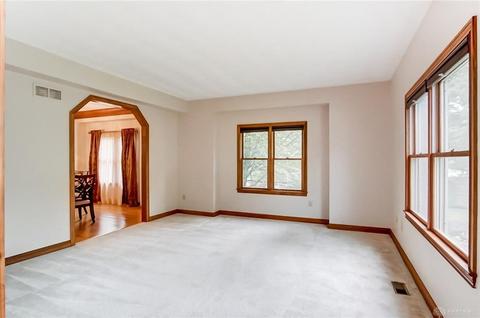256 Timberleaf Dr, Beavercreek, OH 45430 photo 6