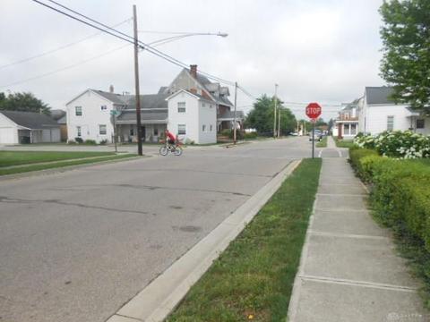 212 E Walnut St, Covington, OH 45318 photo 4