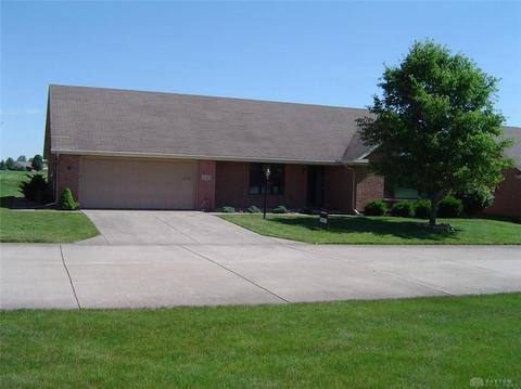 1742 Calais Dr, Springfield, OH 45503 photo 3