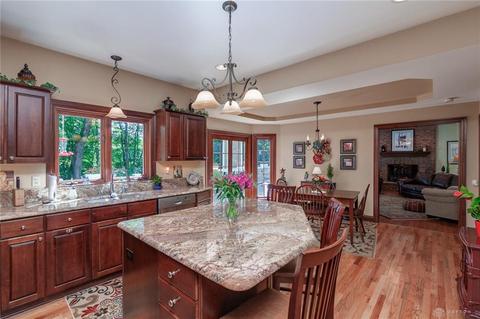 4186 Stone Bridge Dr, Springfield, OH 45504 photo 8