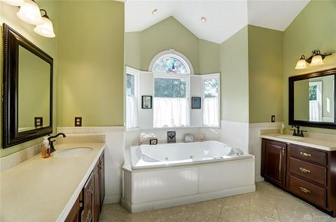 1782 Cedar Ridge Dr, Spring Valley, OH 45370 photo 28