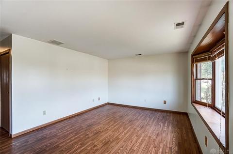 1968 Willoughby Ave, Springfield, OH 45502 photo 4