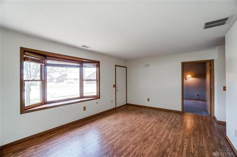 1968 Willoughby Ave, Springfield, OH 45502 photo 5
