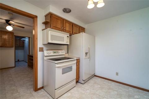 148 Cimmaron Trl, Enon, OH 45323 photo 11
