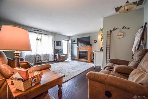 823 Maplecrest Dr, Troy, OH 45373 photo 6