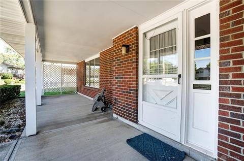 415 Rustic Ct, Fairborn, OH 45324 photo 4