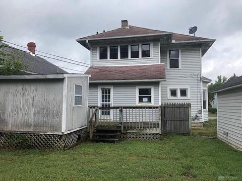 365 E Cecil St, Springfield, OH 45503 photo 2