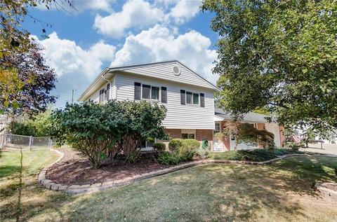 711 Cascade Dr, Riverside, OH 45431 photo 3