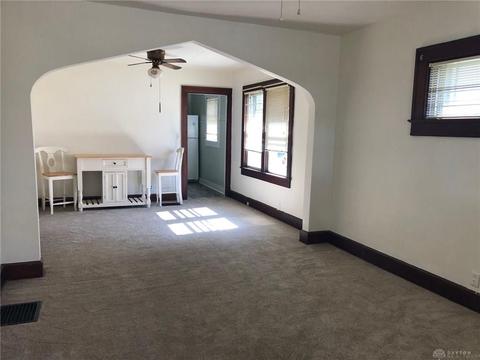 222 Seever St, Springfield, OH 45506 photo 2