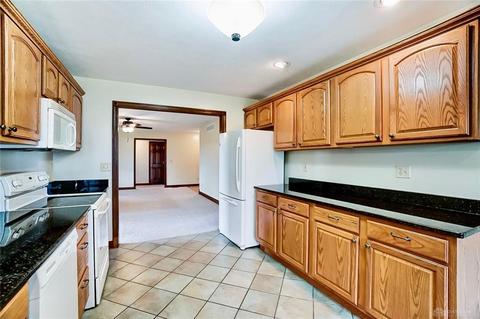 5777 Whispering Wind Dr, Springfield, OH 45504 photo 15
