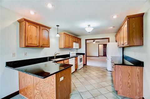 5777 Whispering Wind Dr, Springfield, OH 45504 photo 13