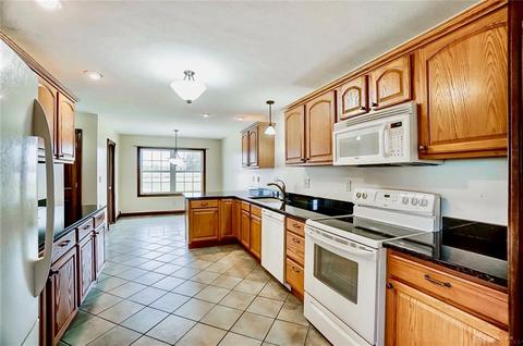 5777 Whispering Wind Dr, Springfield, OH 45504 photo 12