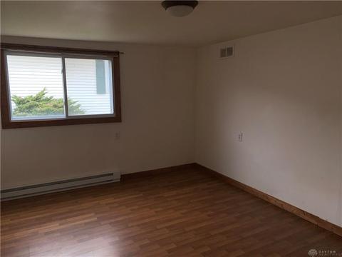 213 E South St, Gratis, OH 45330 photo 14