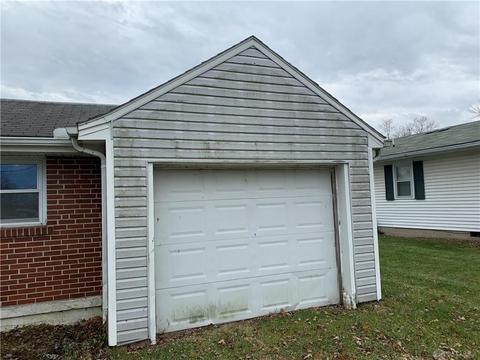 213 E South St, Gratis, OH 45330 photo 4