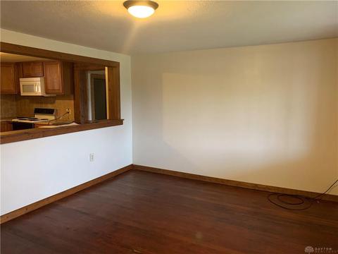 213 E South St, Gratis, OH 45330 photo 6