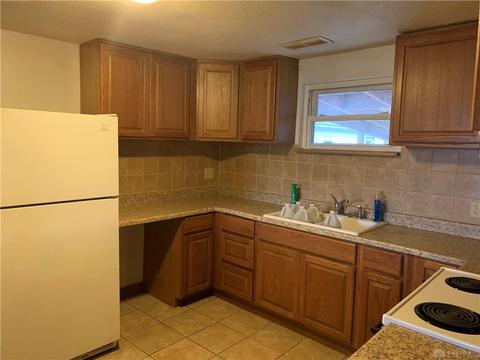 213 E South St, Gratis, OH 45330 photo 7