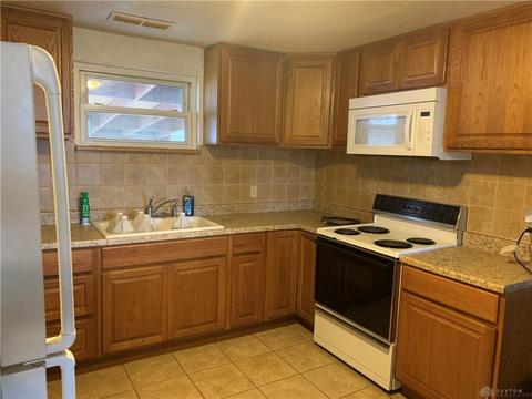 213 E South St, Gratis, OH 45330 photo 8