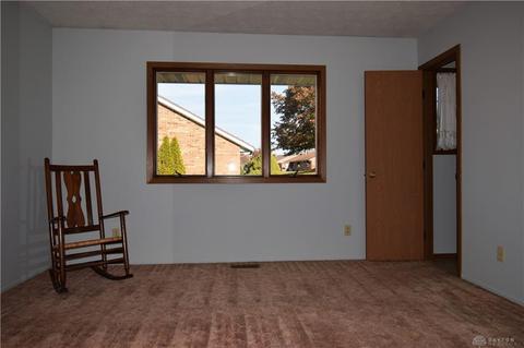 2915 Avery Cir, Springfield, OH 45503 photo 13