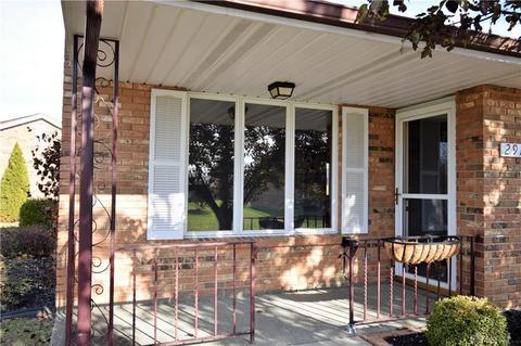 2915 Avery Cir, Springfield, OH 45503 photo 2