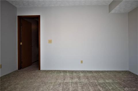 2915 Avery Cir, Springfield, OH 45503 photo 18