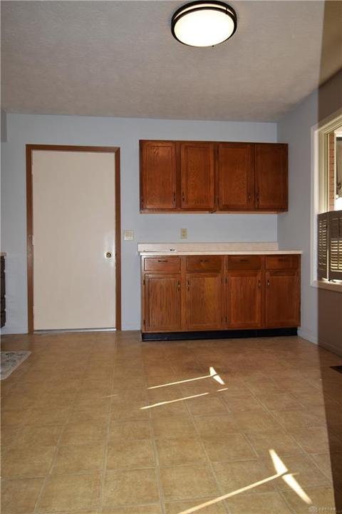 2915 Avery Cir, Springfield, OH 45503 photo 7