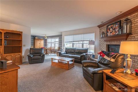 4730 Pheasant Hill Ct, Fairborn, OH 45324 photo 3