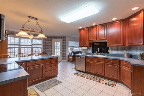 4730 Pheasant Hill Ct, Fairborn, OH 45324 photo 12
