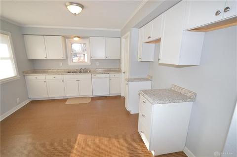 100 Middle St, Medway, OH 45341 photo 7