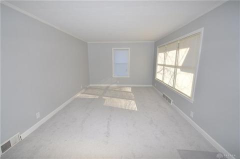 100 Middle St, Medway, OH 45341 photo 4
