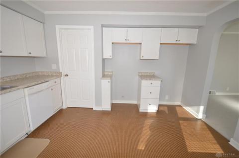 100 Middle St, Medway, OH 45341 photo 11