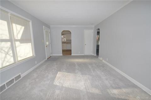 100 Middle St, Medway, OH 45341 photo 6
