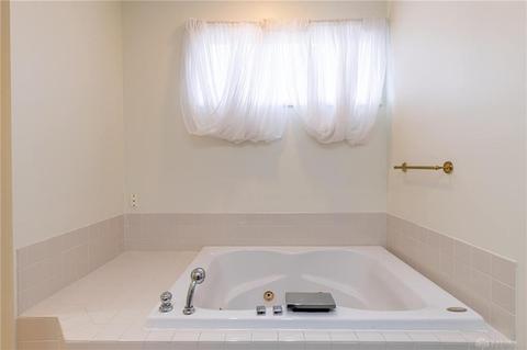 1015 Bentgrass Ln, Dayton, OH 45458 photo 33