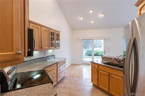 1015 Bentgrass Ln, Dayton, OH 45458 photo 24